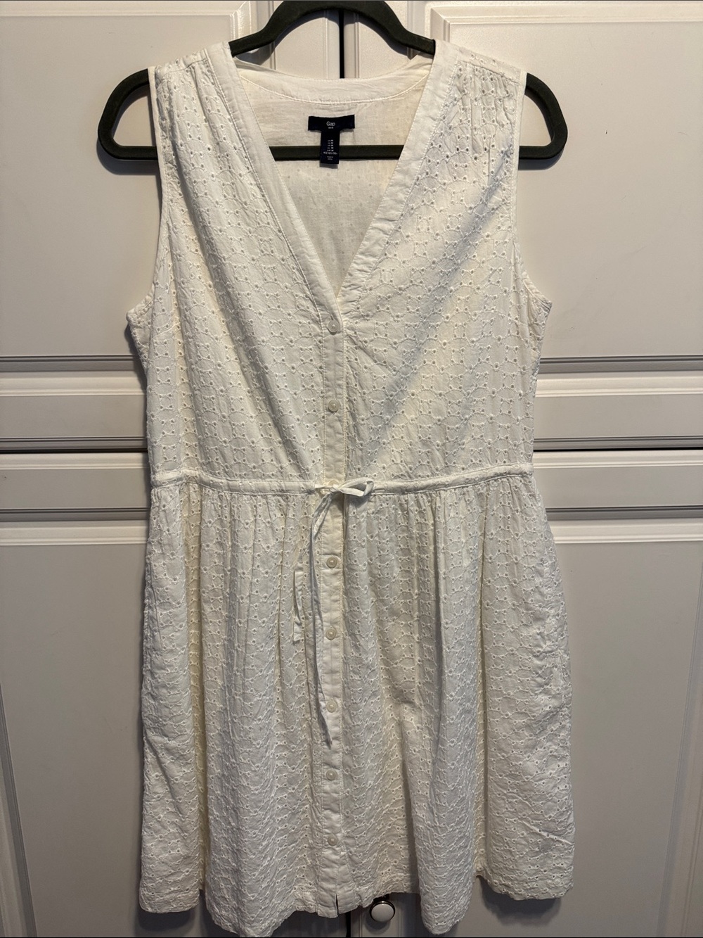 GAP White Eyelet V‑Neck Button Front Mini Dress